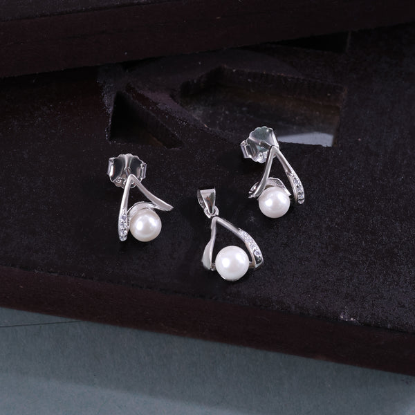 PEARL DROP PENDANT & EARRING SET