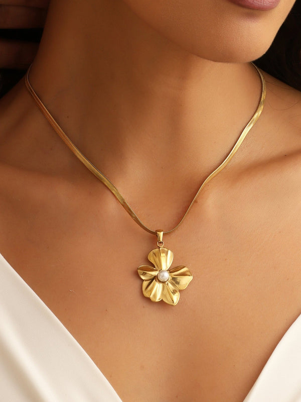 Waterproof Daisy Necklace