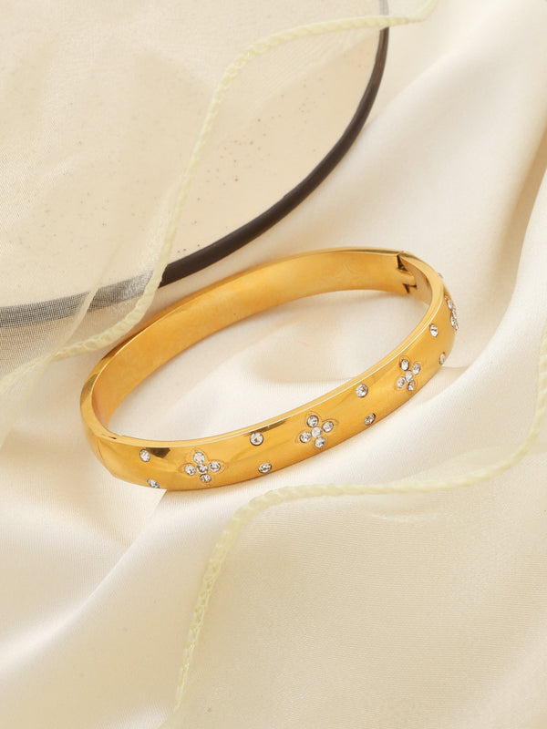 Olivia Clover Bangle