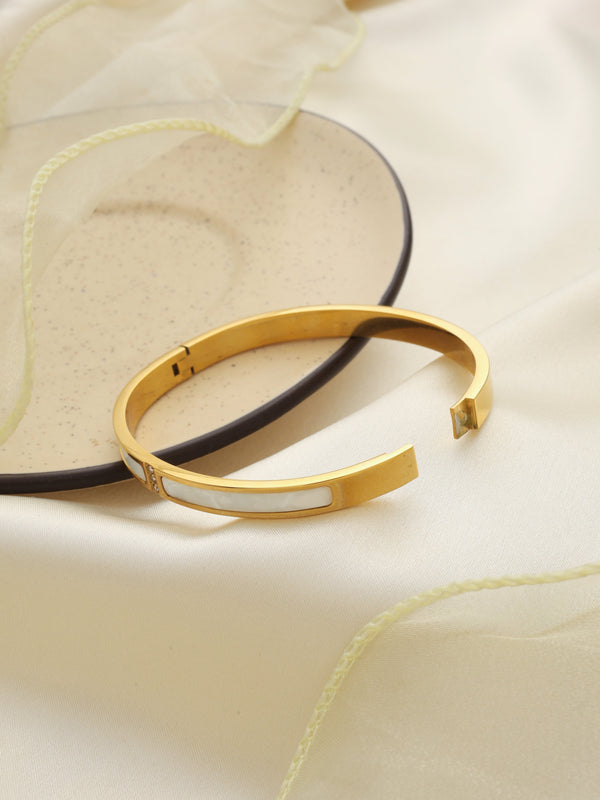 Klissaa MOP Bangle