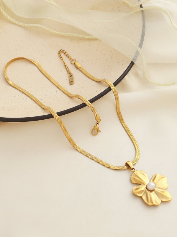 Waterproof Daisy Necklace