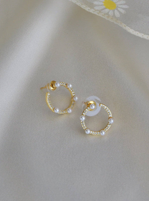 Pearl Circular Earrings