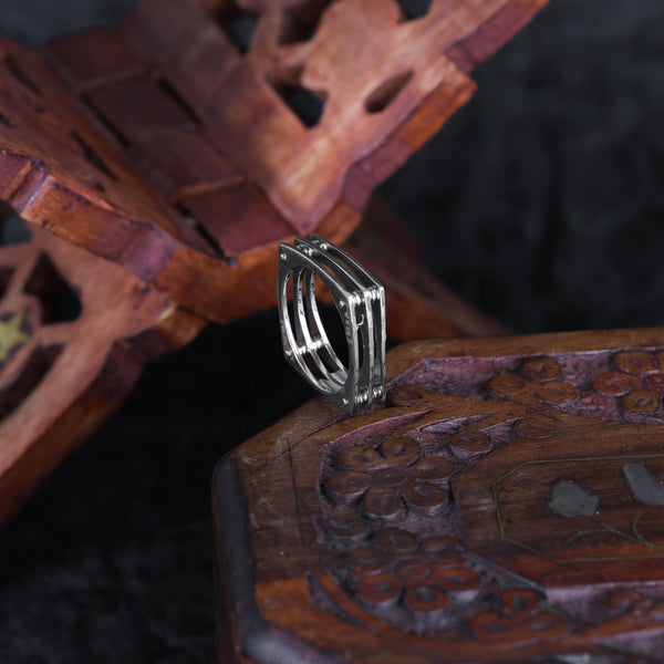 TriFrame Dual-Tone Statement Ring