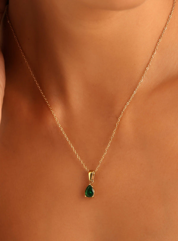 Simple Emerald Pendant Necklace