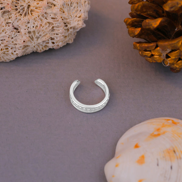 Twist Loop Ear Cuff