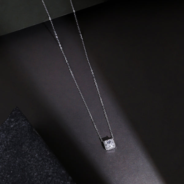 AQUAMARINE RADIANCE NECKLACE