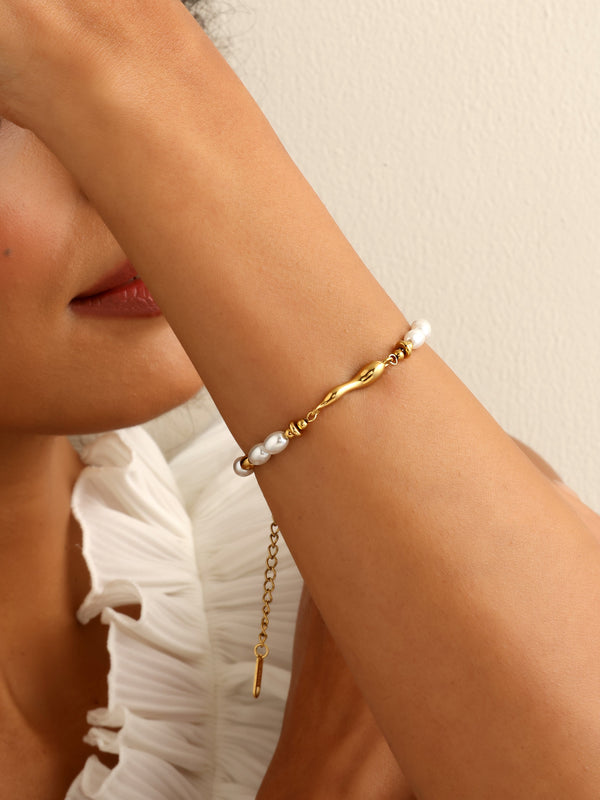 Eva Pearls Bracelet