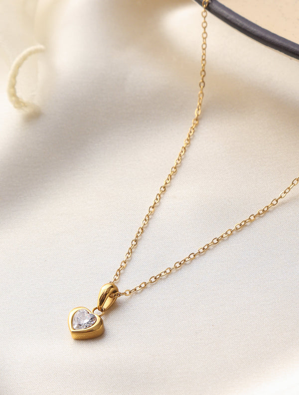 Minimal Heart Solitaire Necklace
