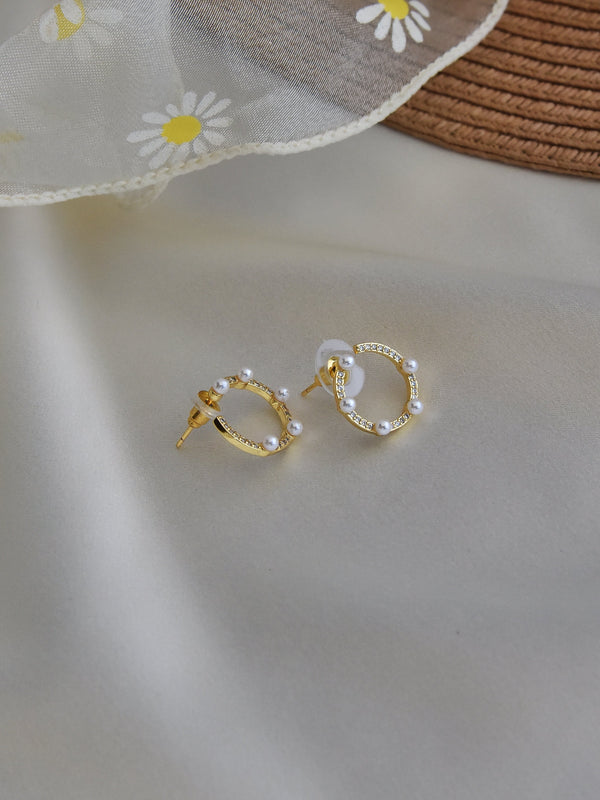 Pearl Circular Earrings